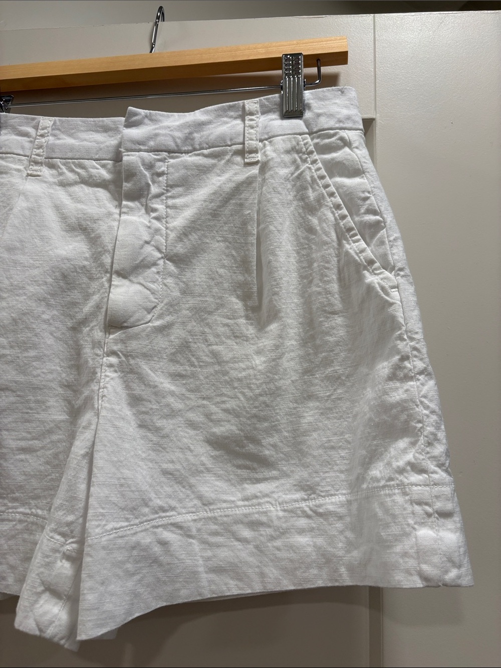 Frank & Eileen WATERFORD 4.5" Walking Short in White—BEAUTIFUL!! Like new! 4 - Picture 6 of 10